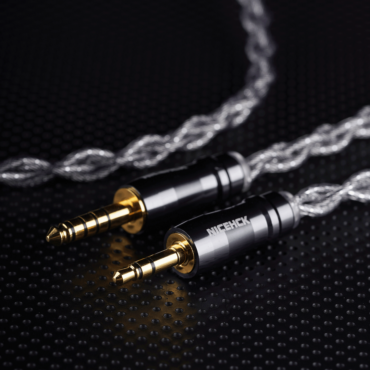 NICEHCK SilverWings Dual Copper Four Processes Cost-Effective Cable NICEHCK SilverWings Dual Copper Four Processes Cost-Effective Cable